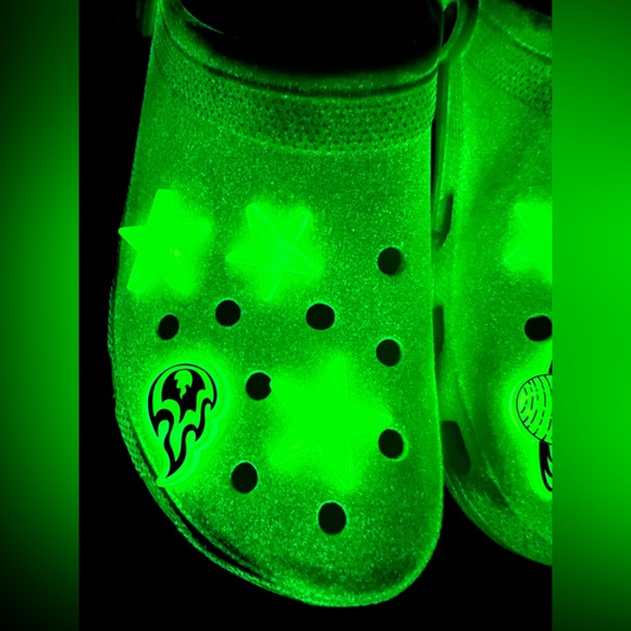 Crocs Classic Clog Bad Bunny - Picture 15 of 16